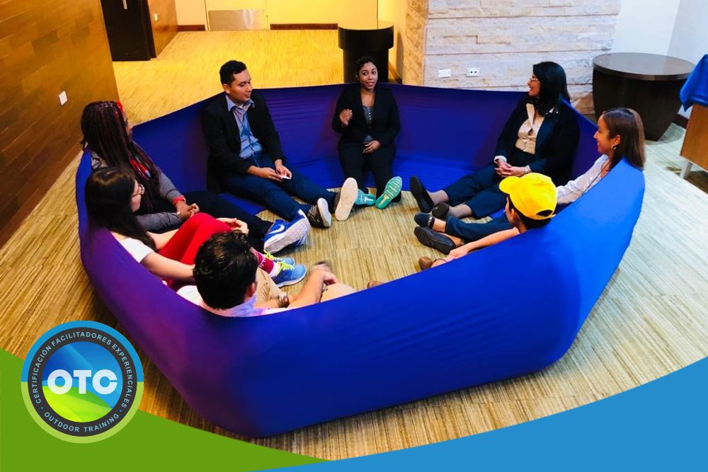 Outdoor Training Colombia, certificación de facilitadores OTC LATAM en metodologías de aprendizaje vivencial.